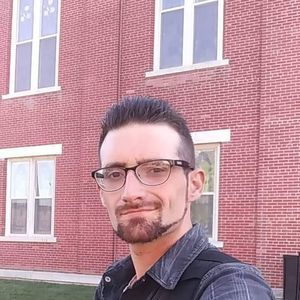 Meet your Posher, Aaron